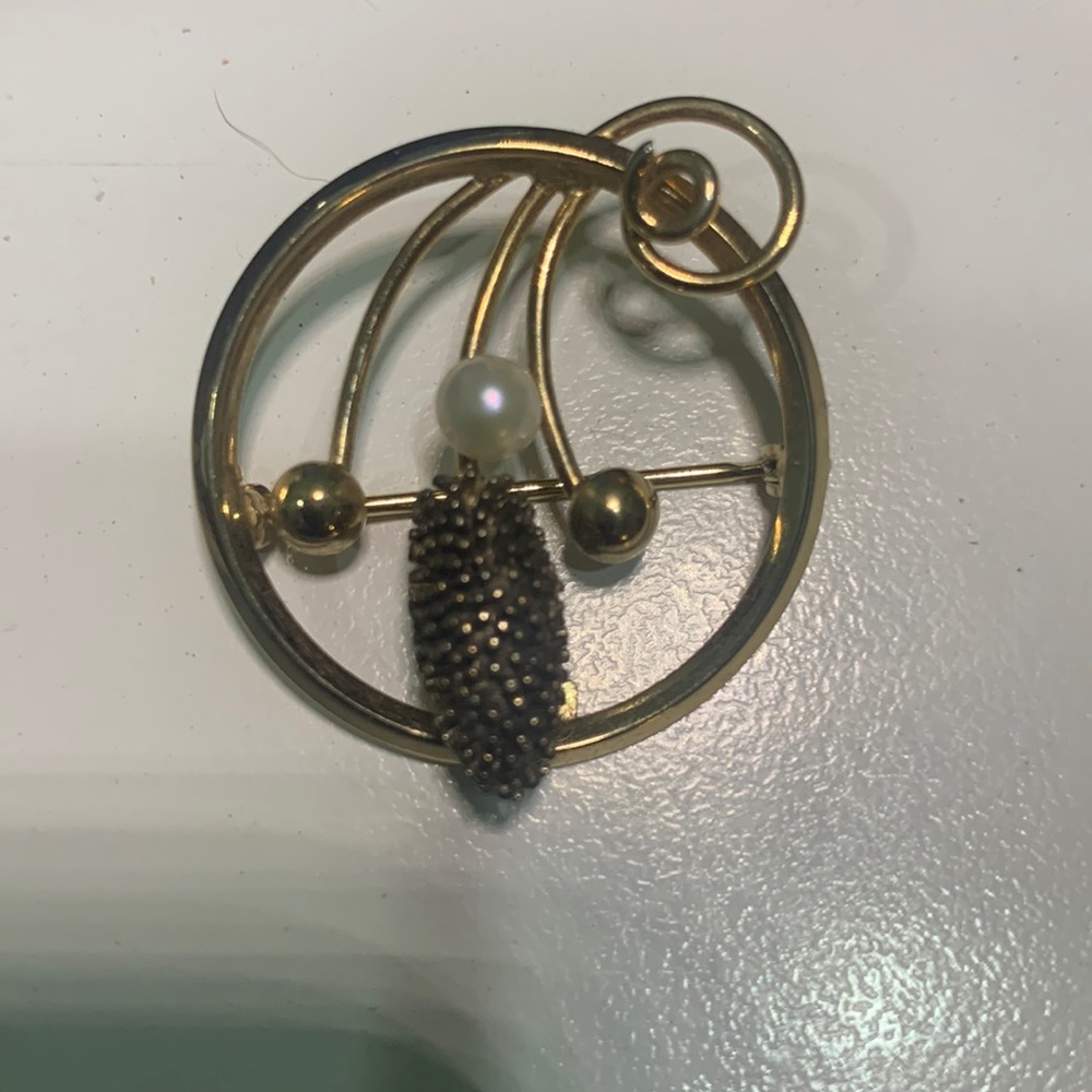 Vintage SKL 12K Gold Filled pine cone simulated pearl pin brooch